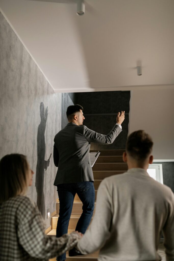 selling to a cash buyer vs listing with an agent