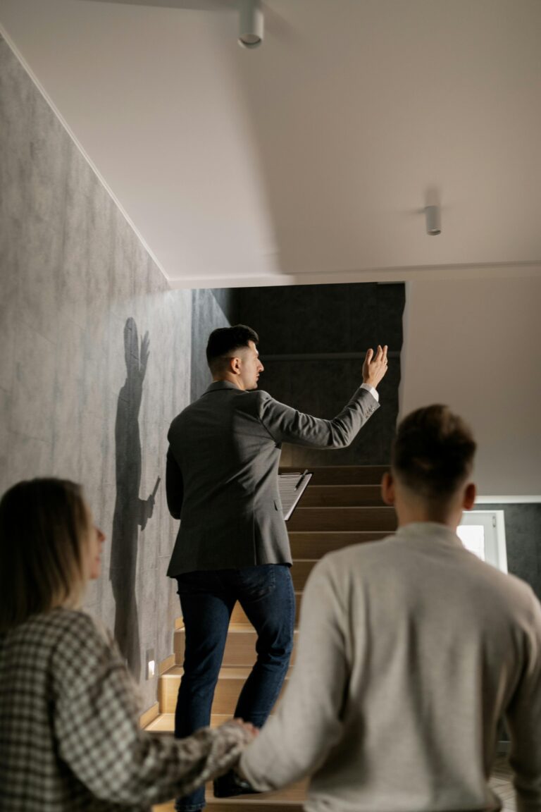 selling to a cash buyer vs listing with an agent