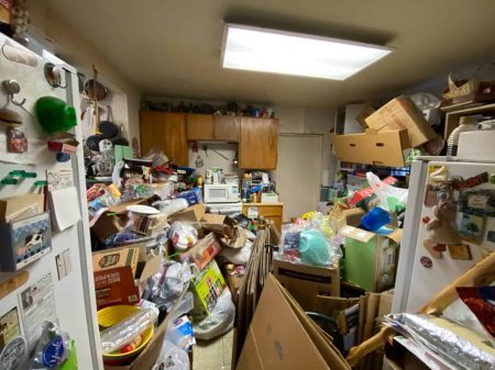 Bellevue cash home buyers purchase houses as-is, no cleaning required